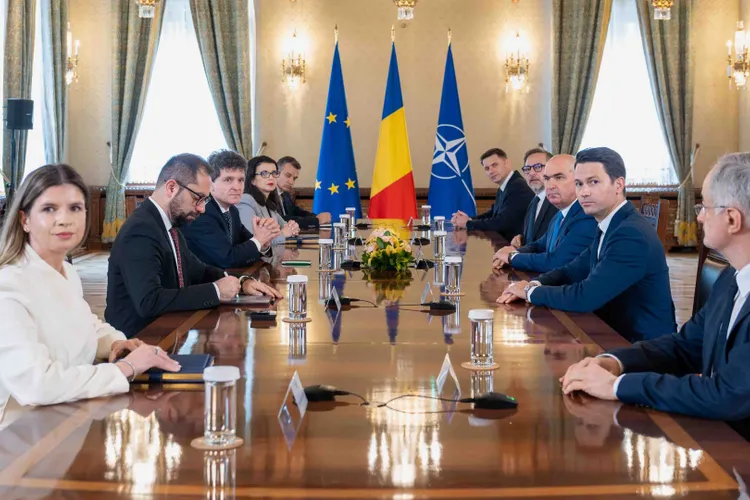 Lazaroiu crede că Nicușor Dan ar trebui să stea alături de Bolojan Foto: presidency.ro