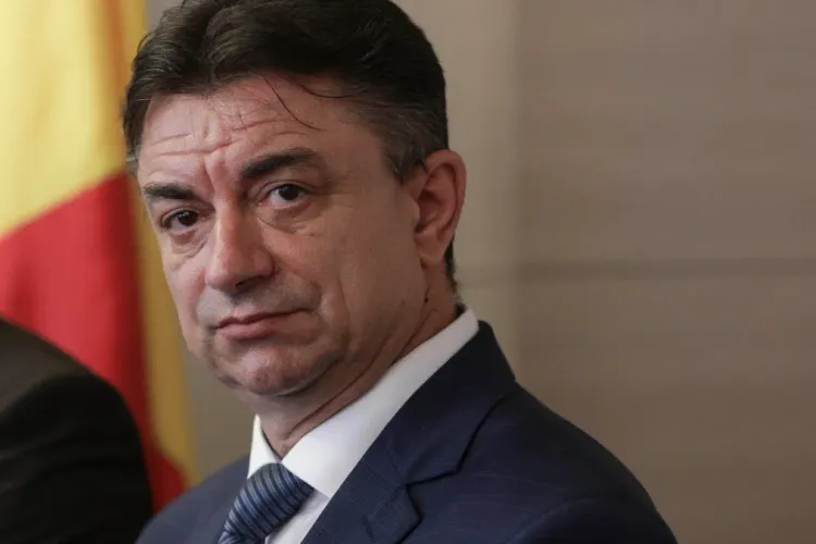 Procurorii au găsit 500.000 de euro în locuinţa directorului Uzinei Mecanice Plopeni