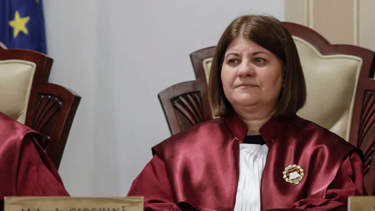 Cine a trădat și a trecut în tabăra PSD din CCR: Mihaela Ciochină, obscură funcționară cu o uriașă pensie specială Foto: Inquam/Octav Ganea