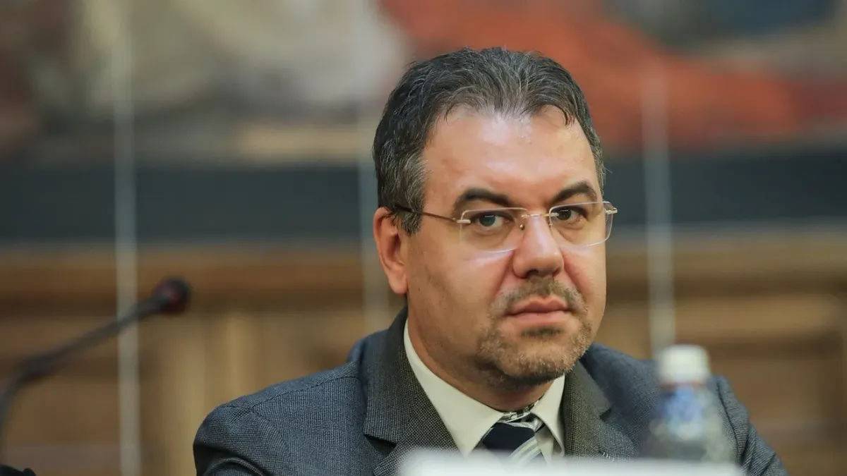 Leonardo Badea spune că România trebuie să adopte euro pentru a se îndepărta de Rusia Foto: Inquam/George Calin