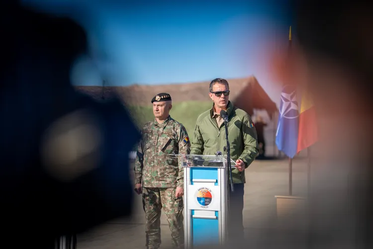 Cum a fentat ministrul Apărării Ionuț Moșteanu stagiul militar obligatoriu (sursa: Facebook/Ionuț Moșteanu)