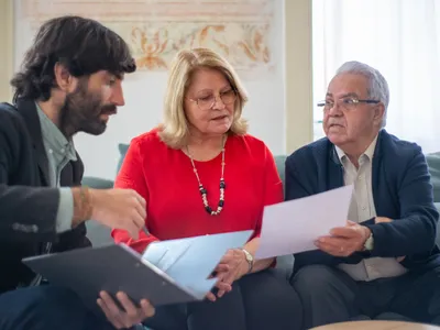 Pensionarii pot pierde bani din cauza actelor lipsă: ce sporuri trebuie verificate în dosar