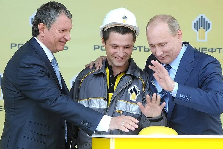 Veniturile Rusiei din vânzarea de petrol au crescut cu 50% Foto: Kremlin.ru