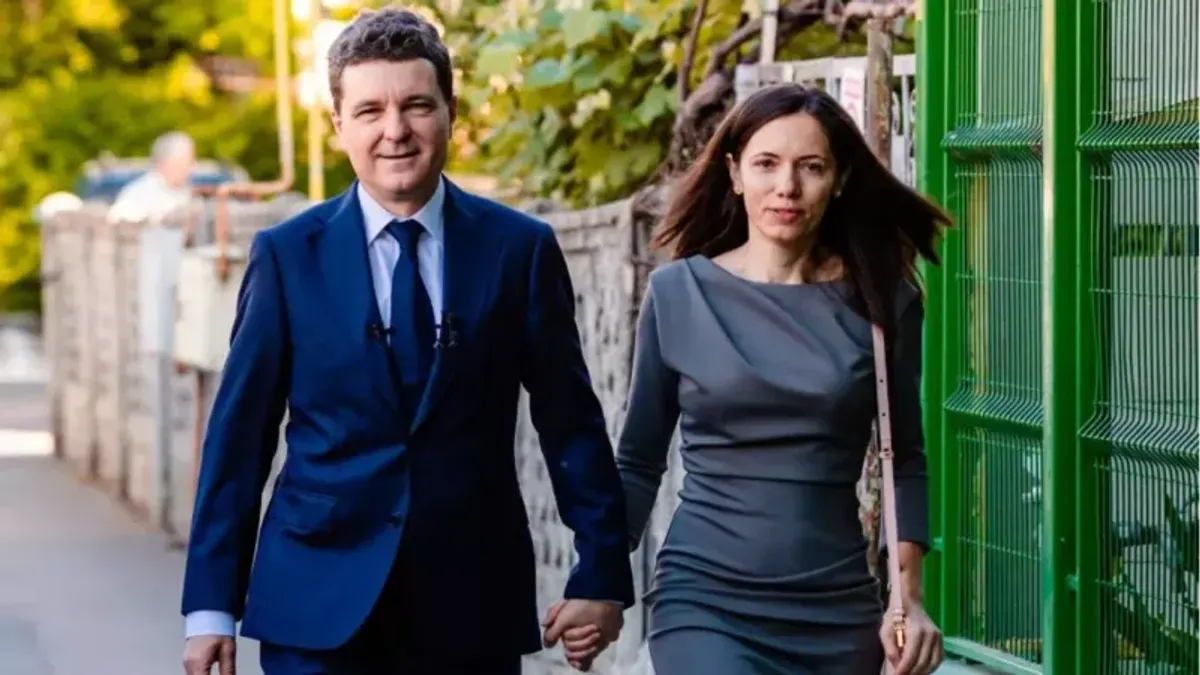 Nicușor Dan a zdrobit acasă la mama-soacră Foto: Facebook