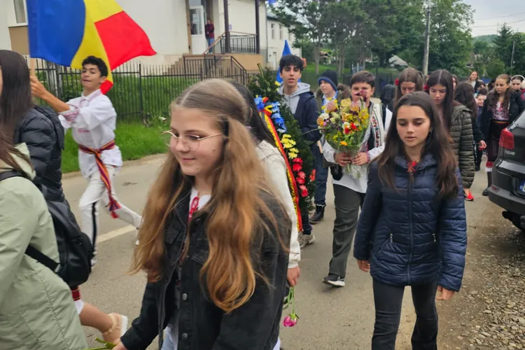 Primarul din Rediu, Iași,vrea să lase școala fără hârtie igienică fiindcă nu obține rezultate Foto: Facebook Scoala Rediu