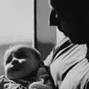 Tații pot asista la nașteri în România, dar unii leșină, cad și se lovesc în spital