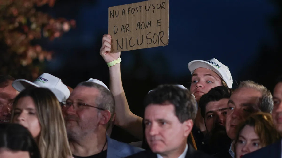 Cu cât ar trebui să crească prezența la turul II pentru ca Nicușor Dan să-l bată pe Simion Foto: Inquam/Octav Ganea