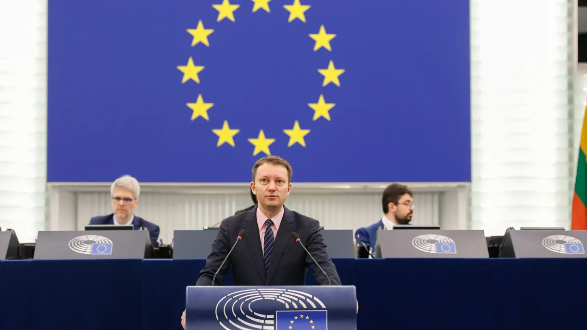 Siegfried Mureșan la tribuna Parlamentului European