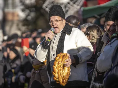 Costurile nerușinate ale șoselei lui Flutur Foto: Inquam/Casian Mitu