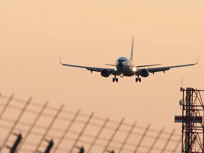 Cele mai ieftine bilete de avion, rezervate sâmbăta şi duminica Foto: Facebook Mihai Popa