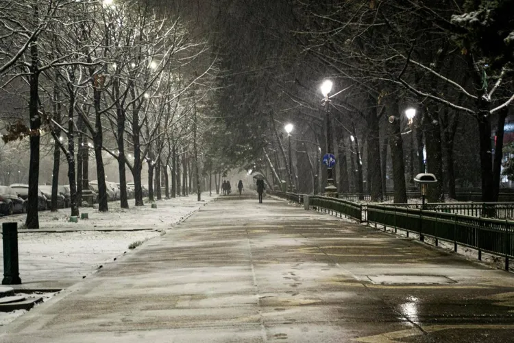 Vreme rece și ninsori în București (sursa: Pexels/Laurentiu Eduard)