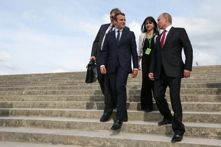 Vizita lui Macron la Moscova, desființată în presa internațională