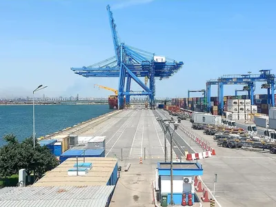 Până și trenurile aveau nevoie de pile ca să ajungă mai repede în Portul Constanța, explică Miruță. Ordin de ministru care schimbă regulile de primire în port