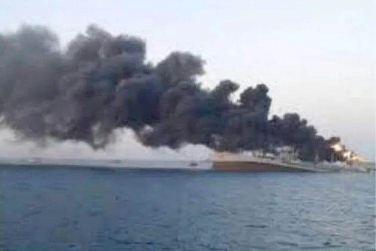 Nava Moscova "înoată cu peștii" în Marea Neagră (sursa: Twitter/Pradva)