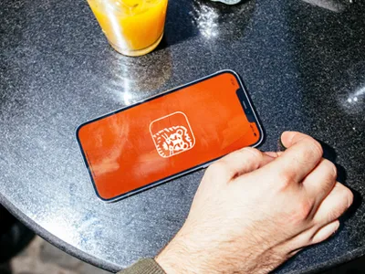 ING Bank lansează trei pachete noi de cont curent – ING Go, ING More și ING Extra – cu beneficii extinse pentru clienți (sursa: ING)