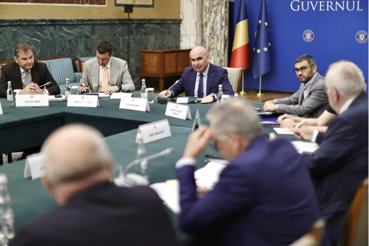 Cum fentează primarii din Bihor concedierile cerute de Bolojan Foto: Guvernul României