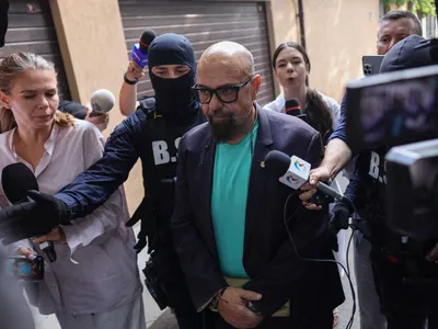 Piedone, interceptat când prevenea controlul ANPC (sursa: Inquam Photos/Octav Ganea)