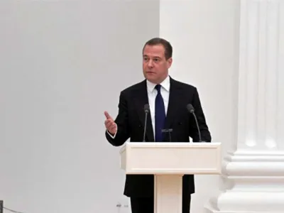 Medvedev: Rusia pune la punct dușmanii (sursa: Sputnik)