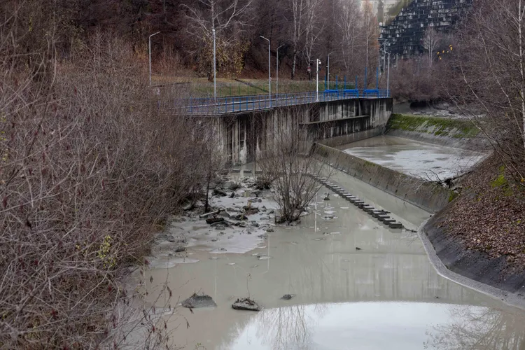 Incredibila criză a apei din Prahova explicată: haos, conduceri incompetente, inclusiv un subofițer Foto: Inquam/Ovidiu Micsik