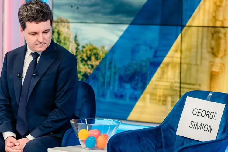 Mai mulți membri ai Academiei își arată susținerea, indirectă, pentru Nicușor Dan Foto: Facebook