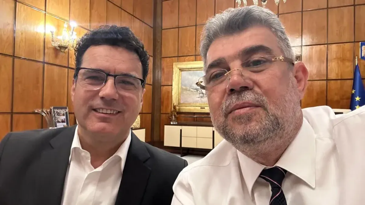 Atac aurist a lui Pricopie, rectorul SNSPA, împotriva lui Fritz Foto: Facebook