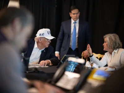 Trump va continua să atace Iranul până când regimul de la Teheran va fi schimbat, afirmă surse israeliene Foto: Facebook White House