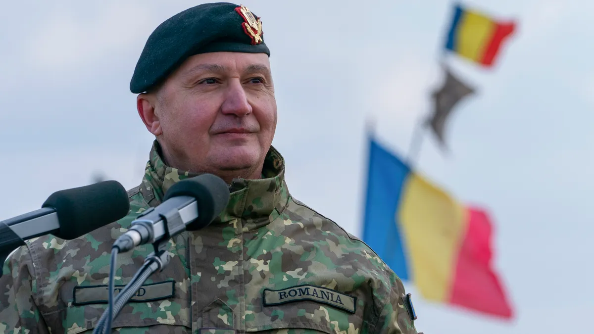 Șeful Armatei, generalul Vlad, a descoperit peste noapte că are 300.000 de lei nedeclarați, imediat ce a devenit șef al Statului Major (sursa: Inquam Photos/Pană Tudor)