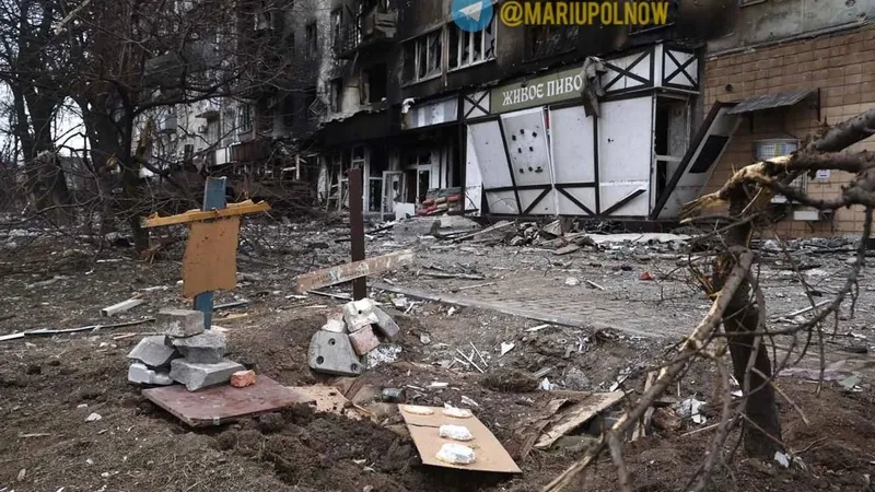 Macron a vorbit din nou cu Putin și a aflat că nu poate ajuta civilii in Mariupolul asediat Foto: Mariupol Now