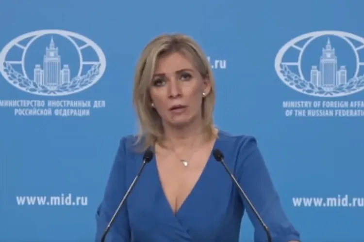 VIDEO Purtătoarea de cuvânt a MAE rus, suspectată de beție în conferință de presă: Ucrainenii nu au vrut să împartă borșul