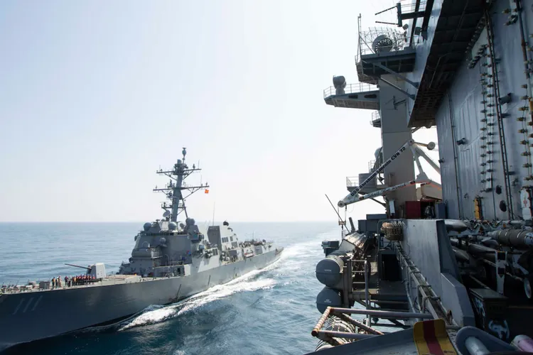 Strâmtoarea Ormuz, SUA avertizează Iranul (sursa: centcom.mil)