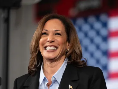 Kamala Harris îl devansează pe Trump (sursa: Facebook/Kamala Harris)