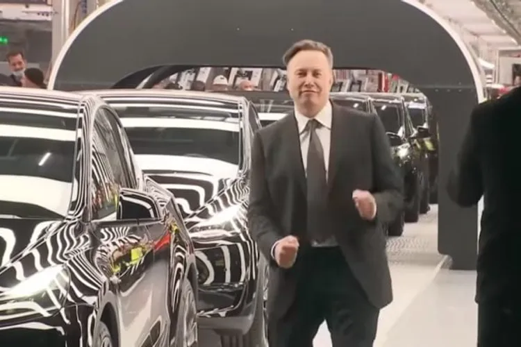 Elon Musk sugerează că va construi o alternativă la Twitter Foto: Captură video