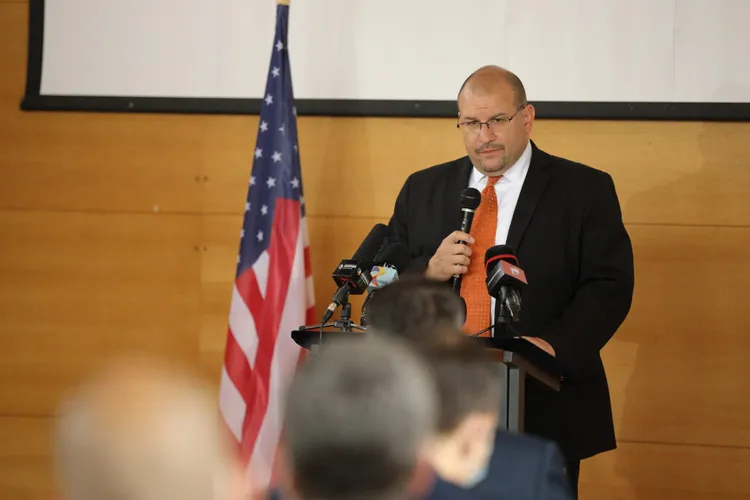 Americanii și românii trebuie să fie alături de Ucraina - editorial de David Muniz, Chargé d'Affaires al SUA