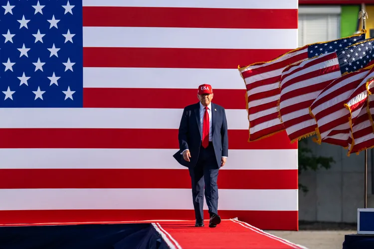 SUA reia trimiterea armamentului către Ucraina (sursa: Facebook/The White House)