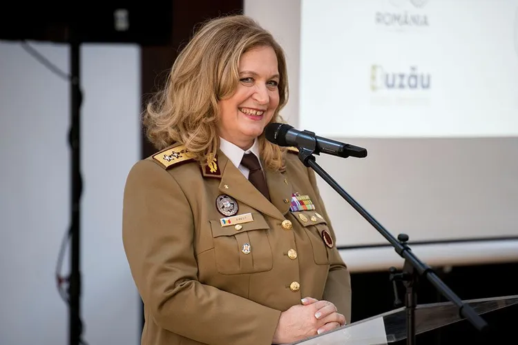 Florentina Ioniță-Radu, comandanta Spitalului Militar, pontaj din Sharm El-Sheikh (sursa: centenarbuzau.ro)