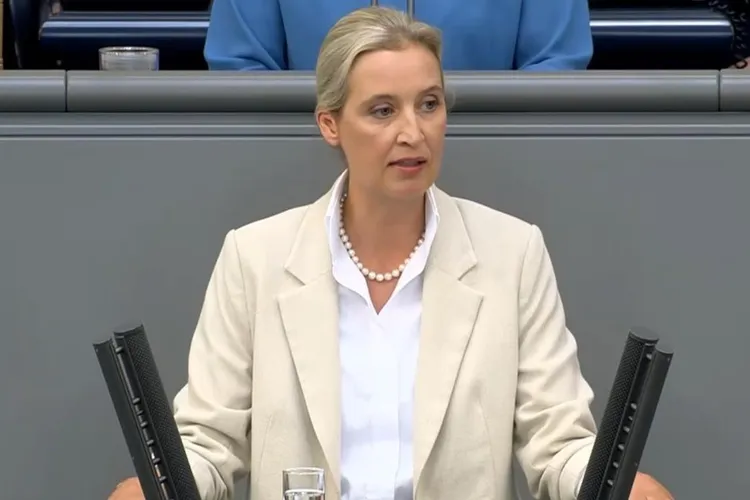 Partidul AfD nu poate fi interzis (sursa: Facebook/Alice Weidel)