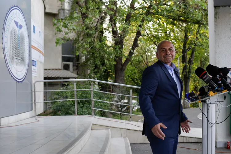 Cîrstoiu - afară, Firea și Burduja - candidați (sursa: Inquam Photos/Octav Ganea)