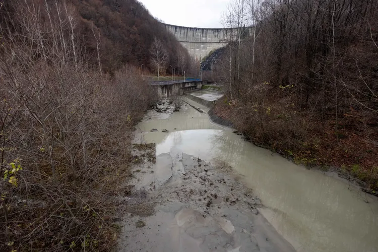 Buzoianu nu a fost informată despre riscurile golirii lacului Paltinu (sursa: Inquam Photos/Ovidiu Micsik)