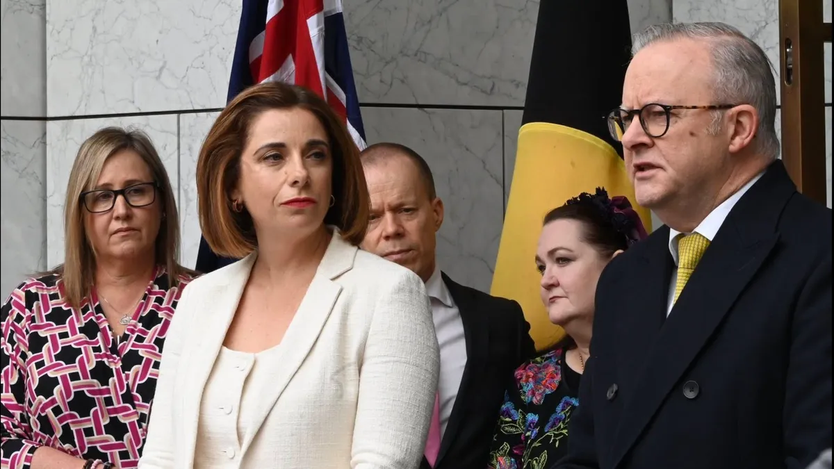 Australia limitează accesul minorilor la YouTube (sursa: Facebook/Anika Wells MP)