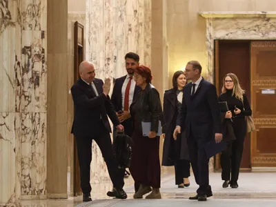 Sindicatele își cer tainul, după ce au susținut PSD în lupta cu Bolojan: legea salarizării sau grevă
