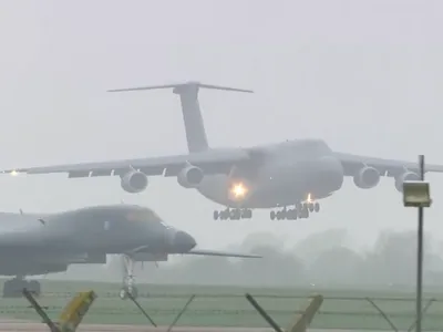 SUA folosesc baze militare britanice împotriva Iranului (sursa: X/Sky News)