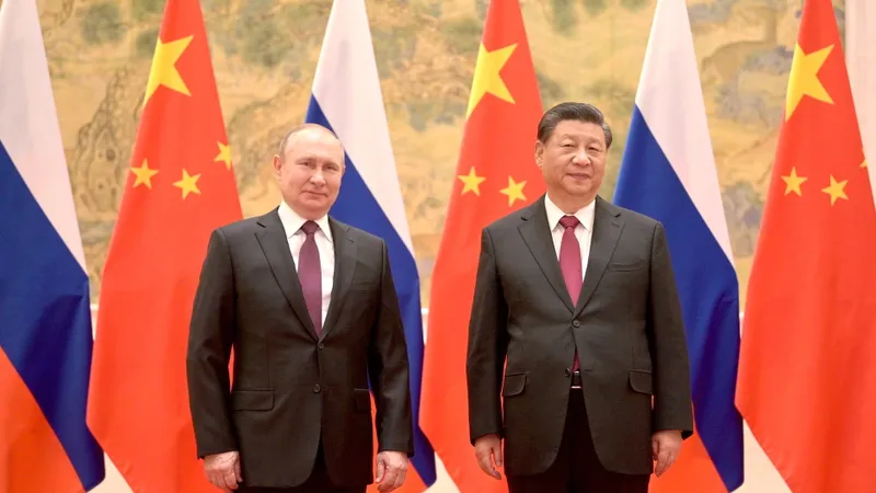 Putin se agață de Xi Jinping (sursa: kremlin.ru)