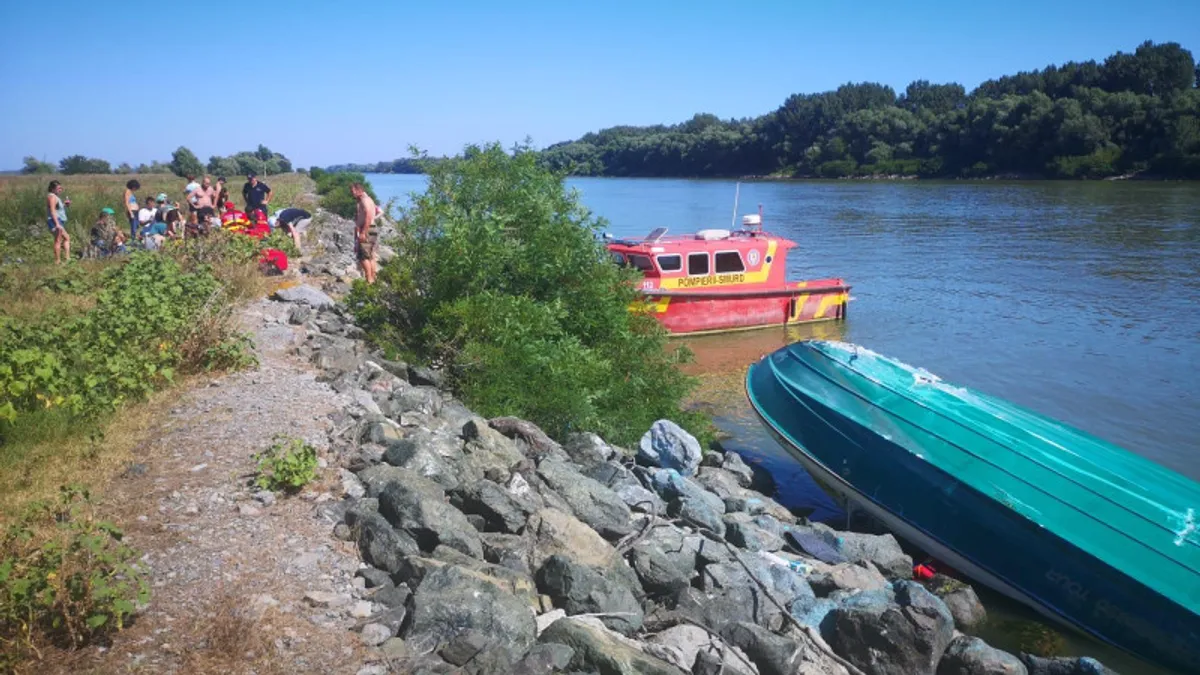 Conducătorul ambarcațiunii răsturnate la Sulina, reținut (sursa: Facebook/Mircea Fechet)