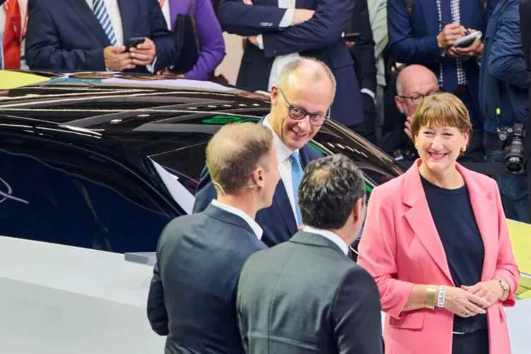 Germania vrea motoare termice după 2035 (sursa: Facebook/IAA)