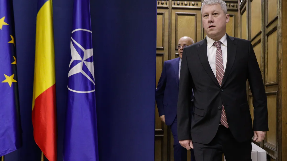 Eternii Predoiu și Arafat au decis unde merg contractele SAFE pentru MAI (sursa: Inquam Photos/George Călin)