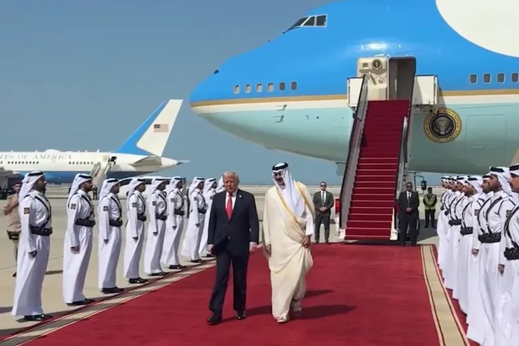 Boeing, afacere fabuloasă cu Qatar Airways (sursa: Facebook/The White House)