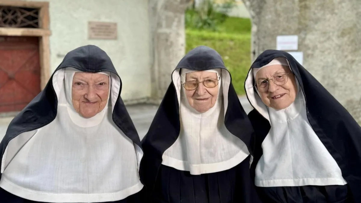 Călugărițe mutate forțat se întorc acasă (sursa: X/News 92Times)