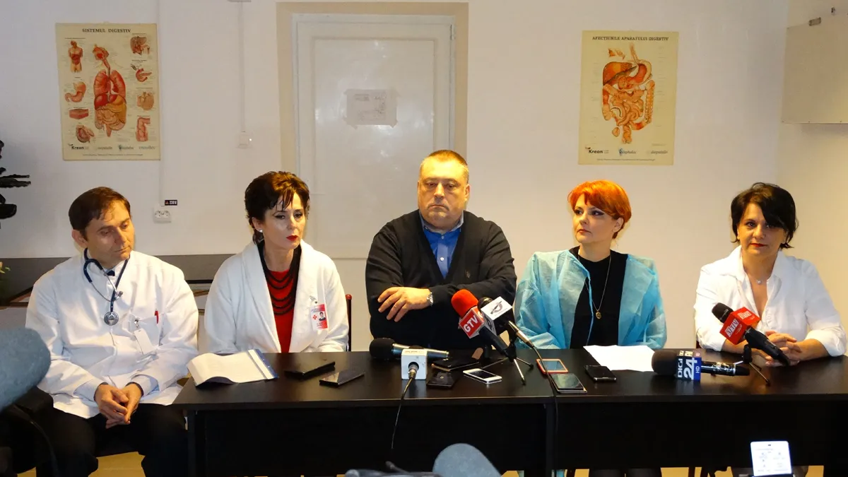 Trei ore muncesc la spitalul de stat, zece la cabinetul privat, spune Rogobete Foto: Cuvantul Libertatii