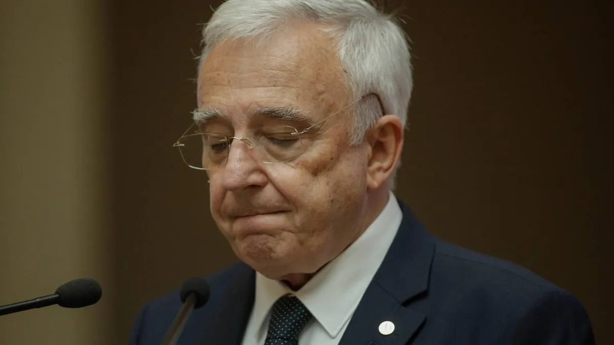 Dezmățul cheltuielilor publice, suportat de societate (sursa: Inquam Photos/George Călin)