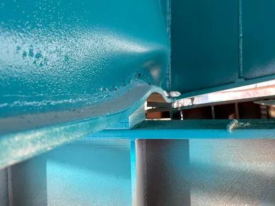 Structura metalică a podului peste Mureș, din Arad, deformată Foto: Facebook